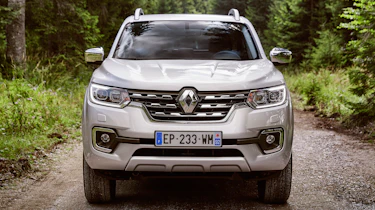 Renault Alaskan - full front static