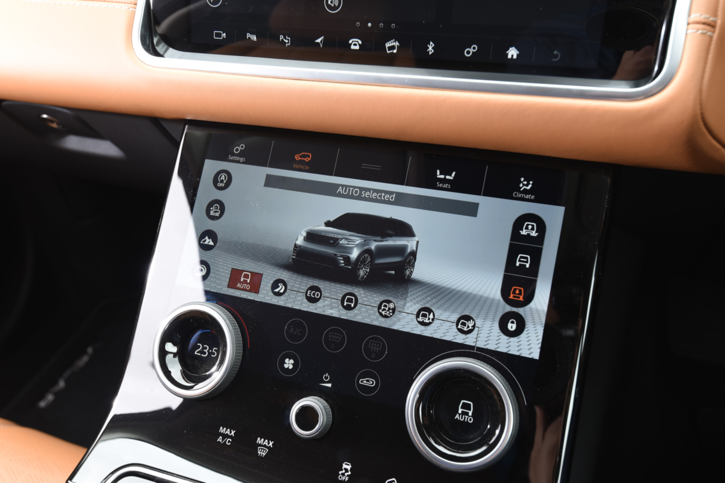 Range Rover Velar - screen