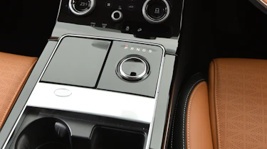 Range Rover Velar - cupholders