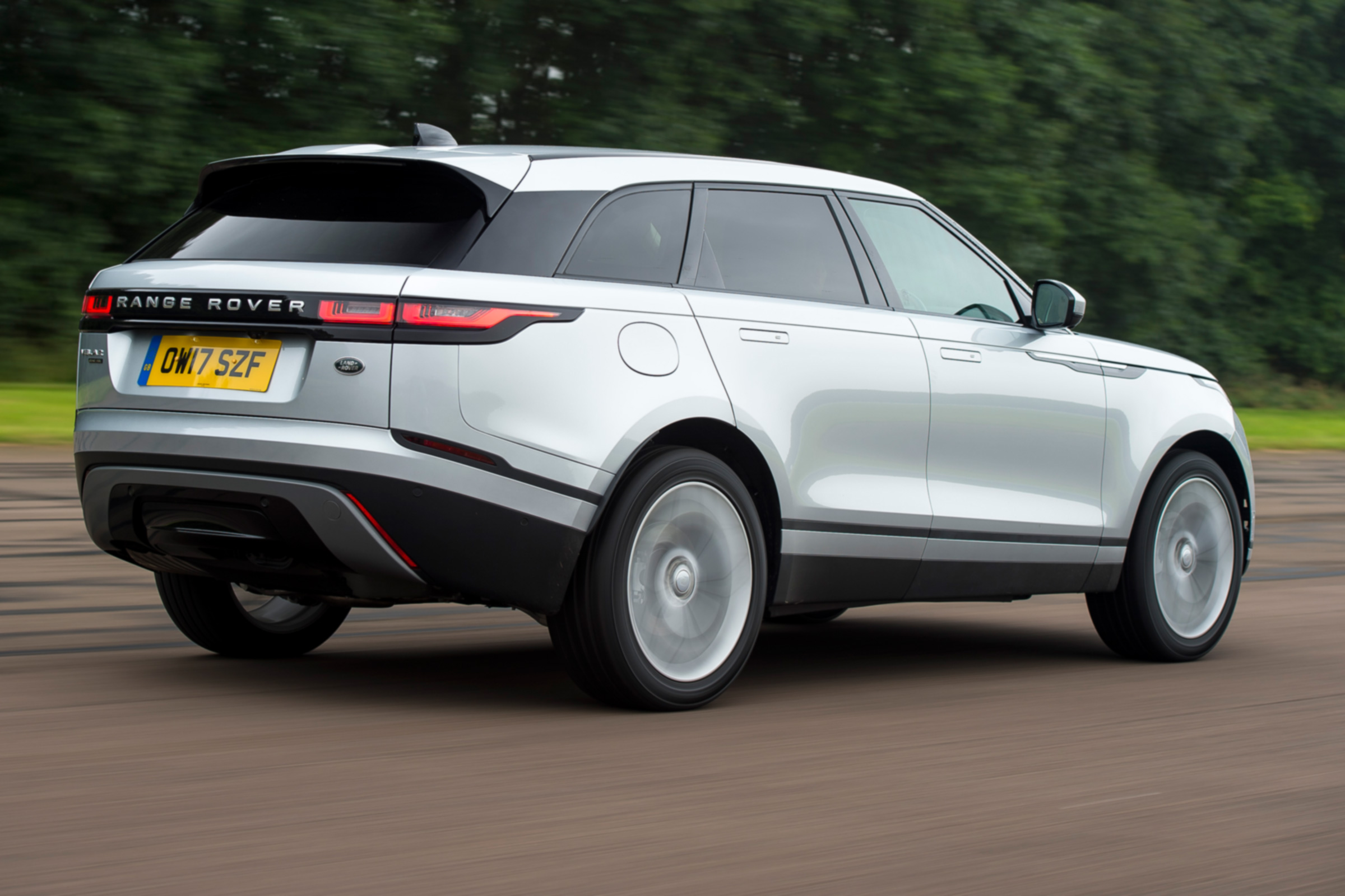 Range Rover Velar - rear action