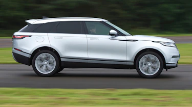 Range Rover Velar - side action