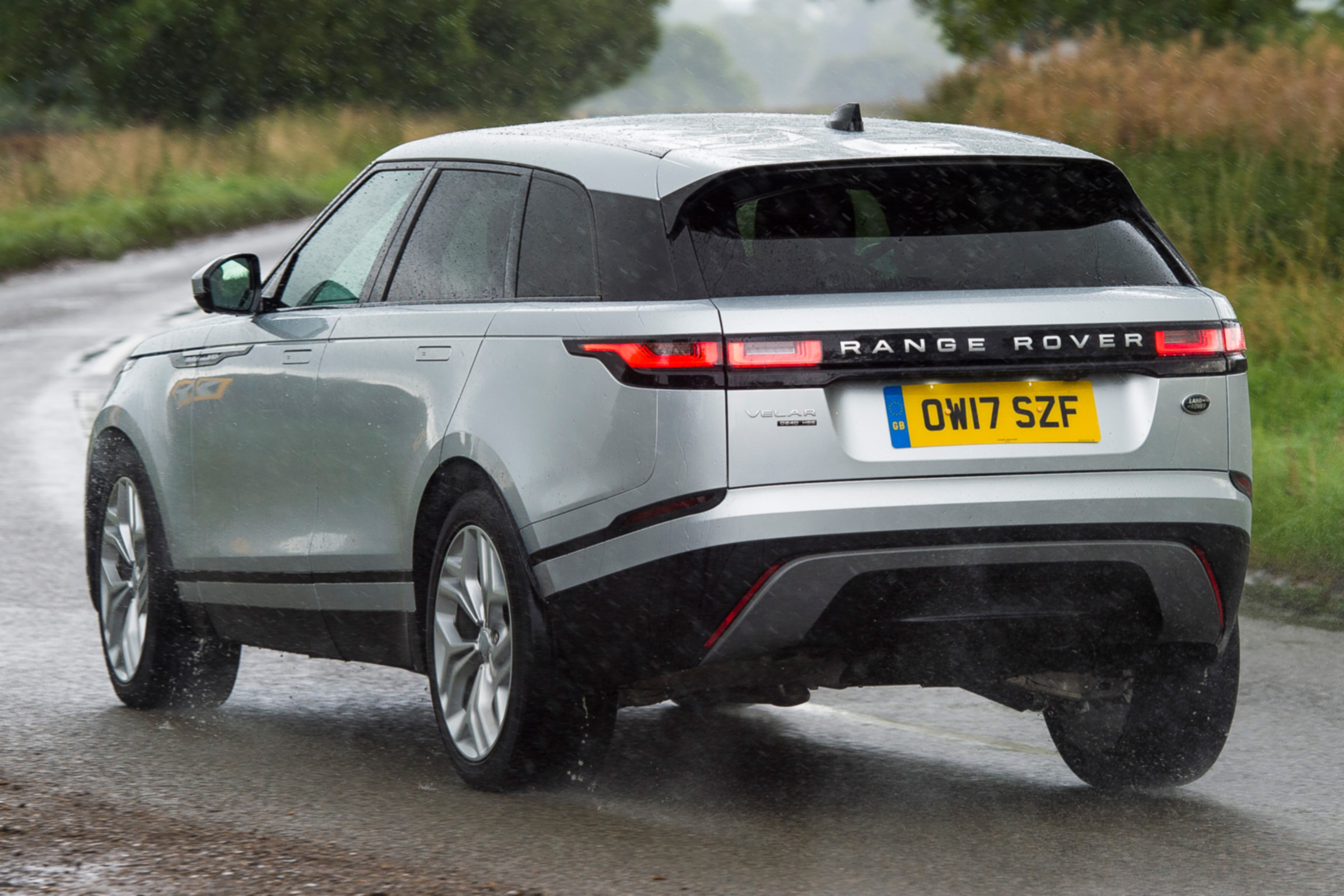 Range Rover Velar - rear quarter action