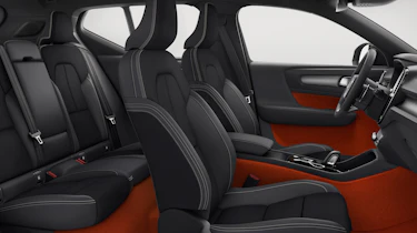 Volvo XC40 - front seats