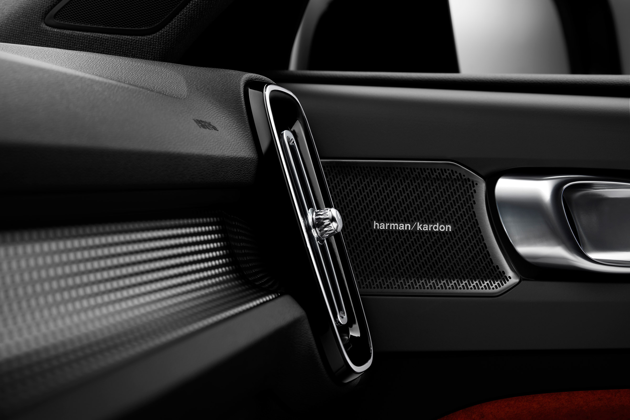 Volvo XC40 - speaker