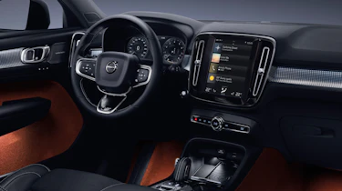 Volvo XC40 - dash