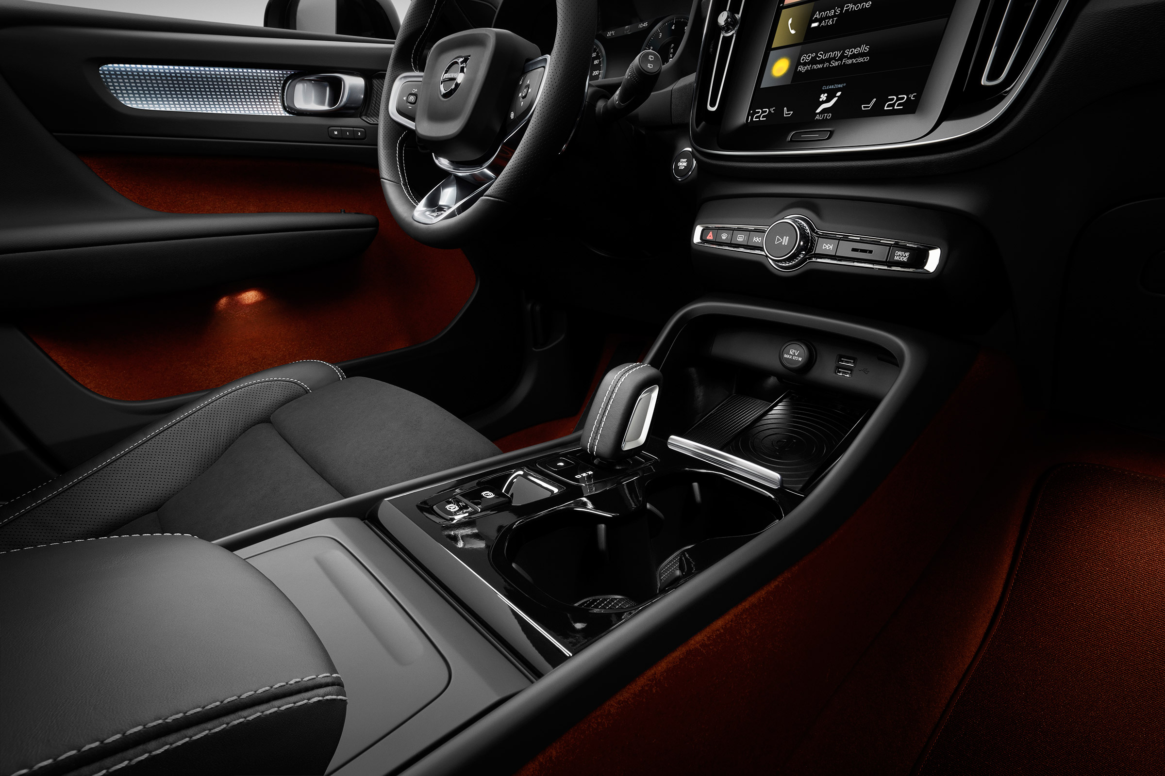 Volvo XC40 - centre console
