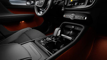 Volvo XC40 - centre console
