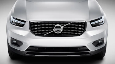 Volvo XC40 - grille