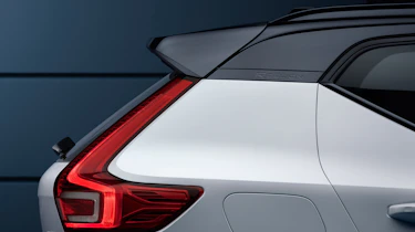 Volvo XC40 - rear profile
