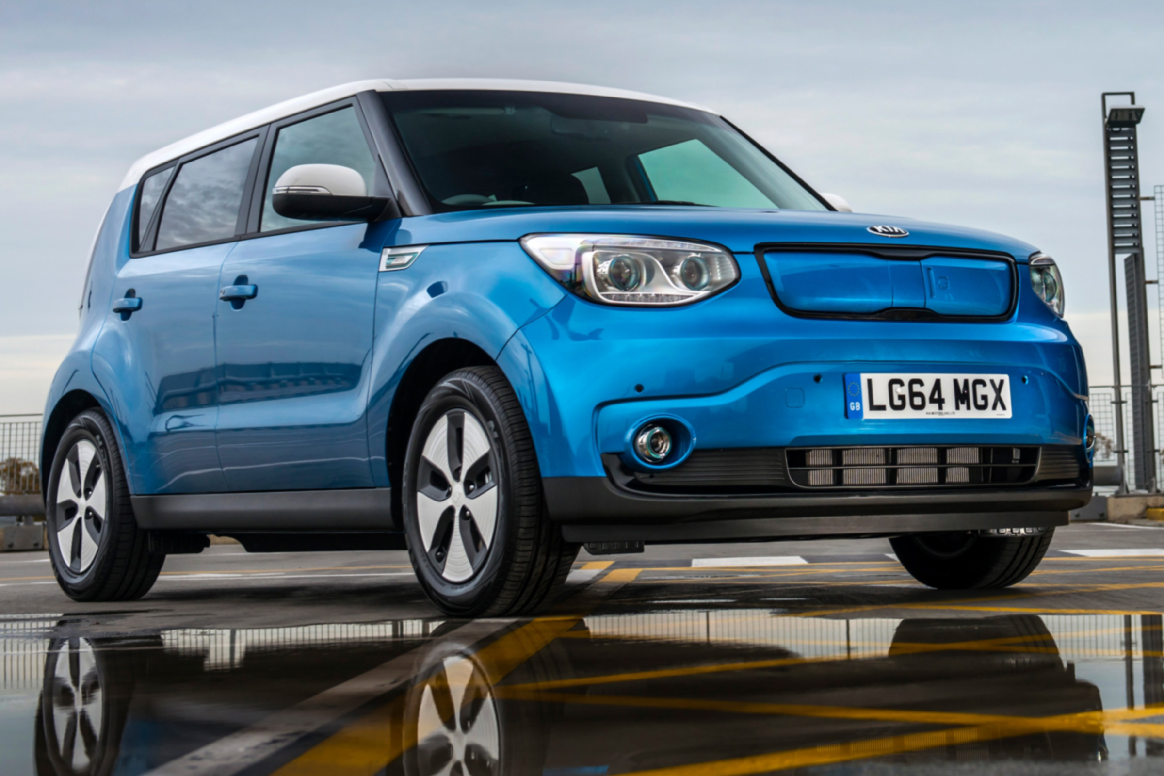 Kia Soul EV - front