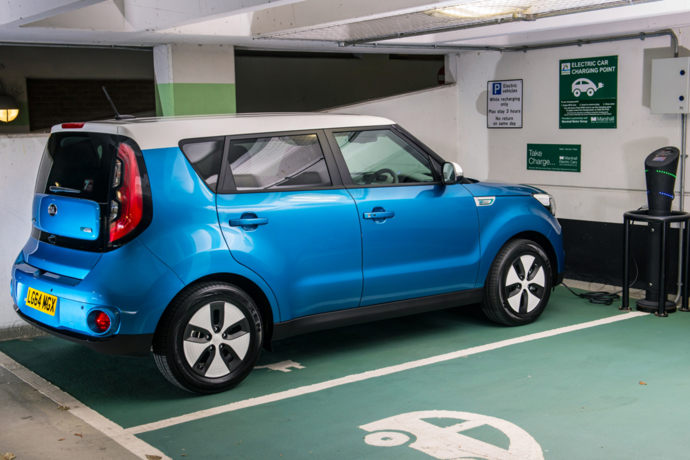 Kia Soul EV - charging