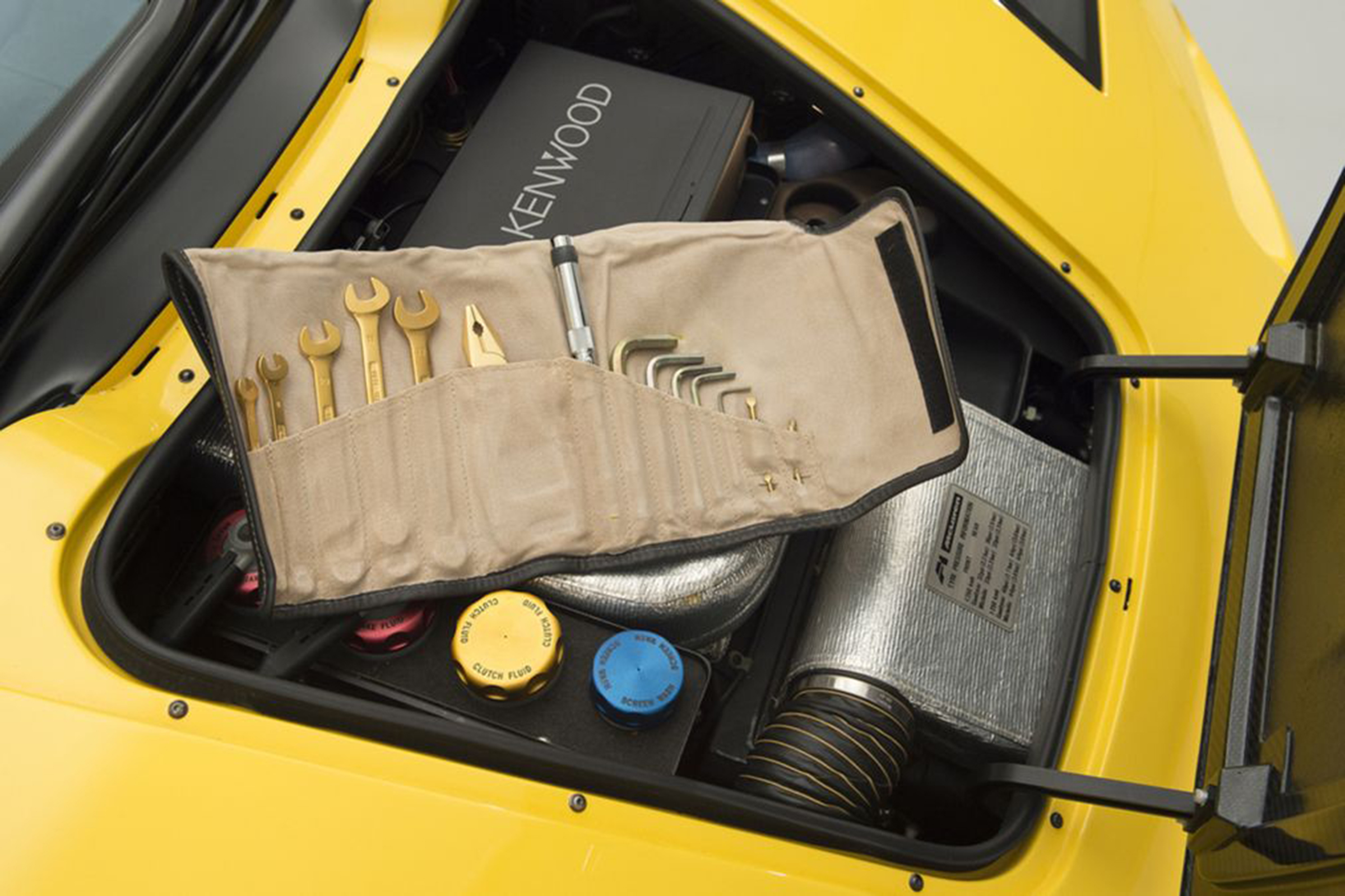 McLaren F1 Yellow toolkit