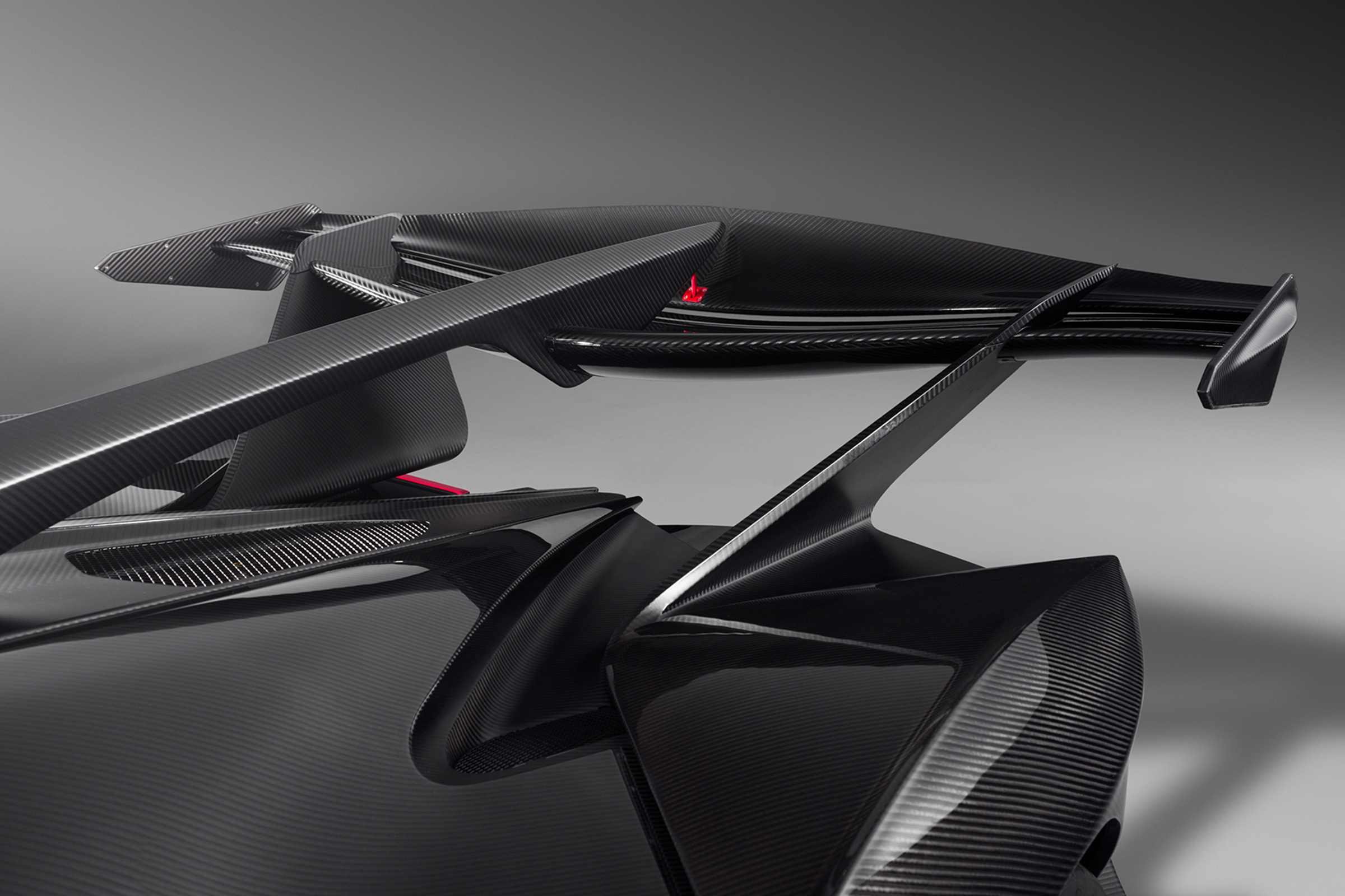 Apollo IE rear wing