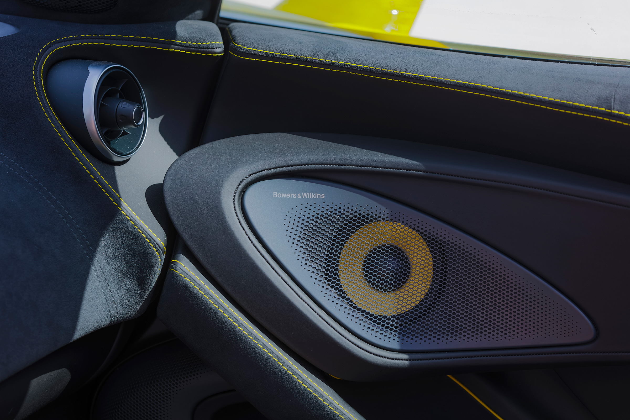 New McLaren 570S Spider - speaker
