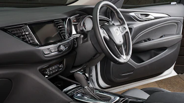Vauxhall Insignia Country Tourer - steering wheel