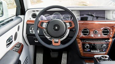 Rolls-Royce Phantom - steering wheel