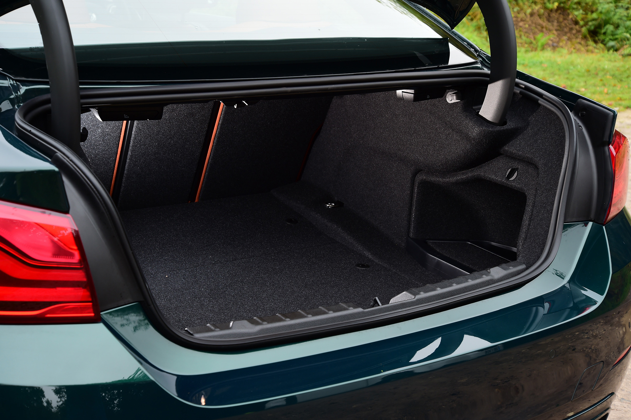 Alpina B4 S Coupe - boot
