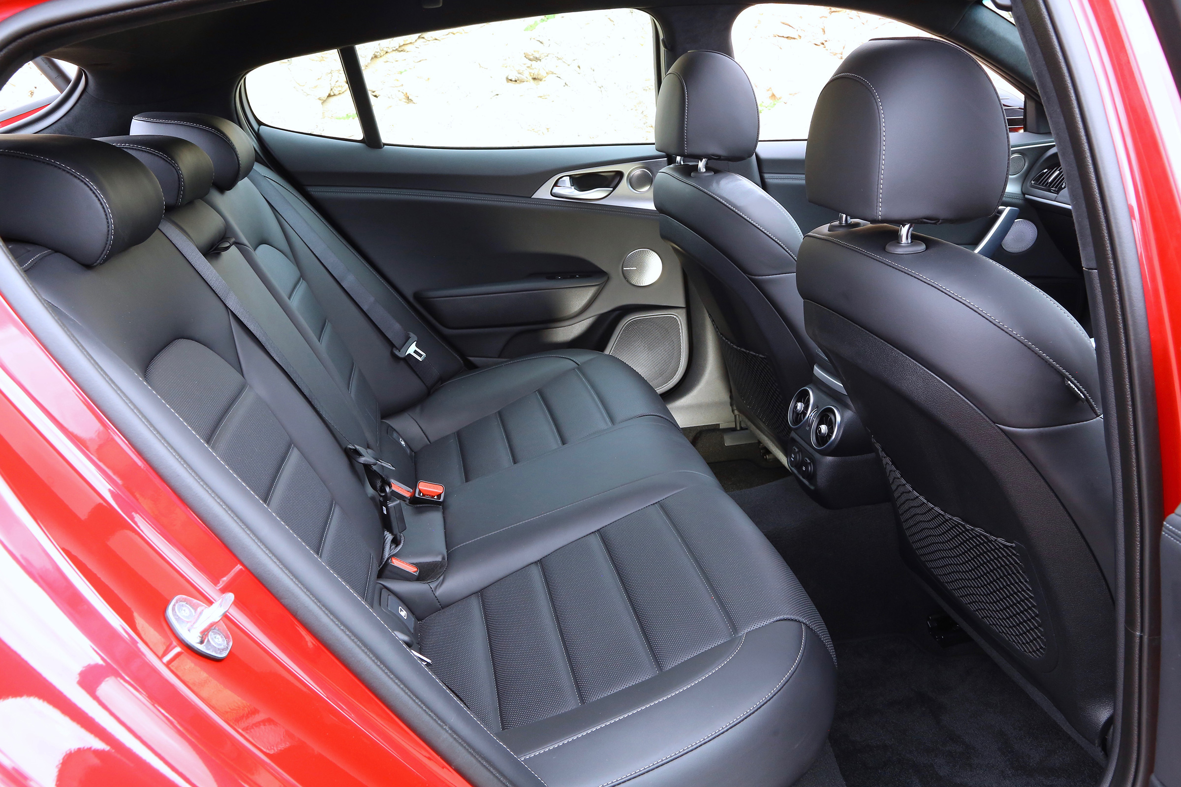 Kia Stinger - back seats