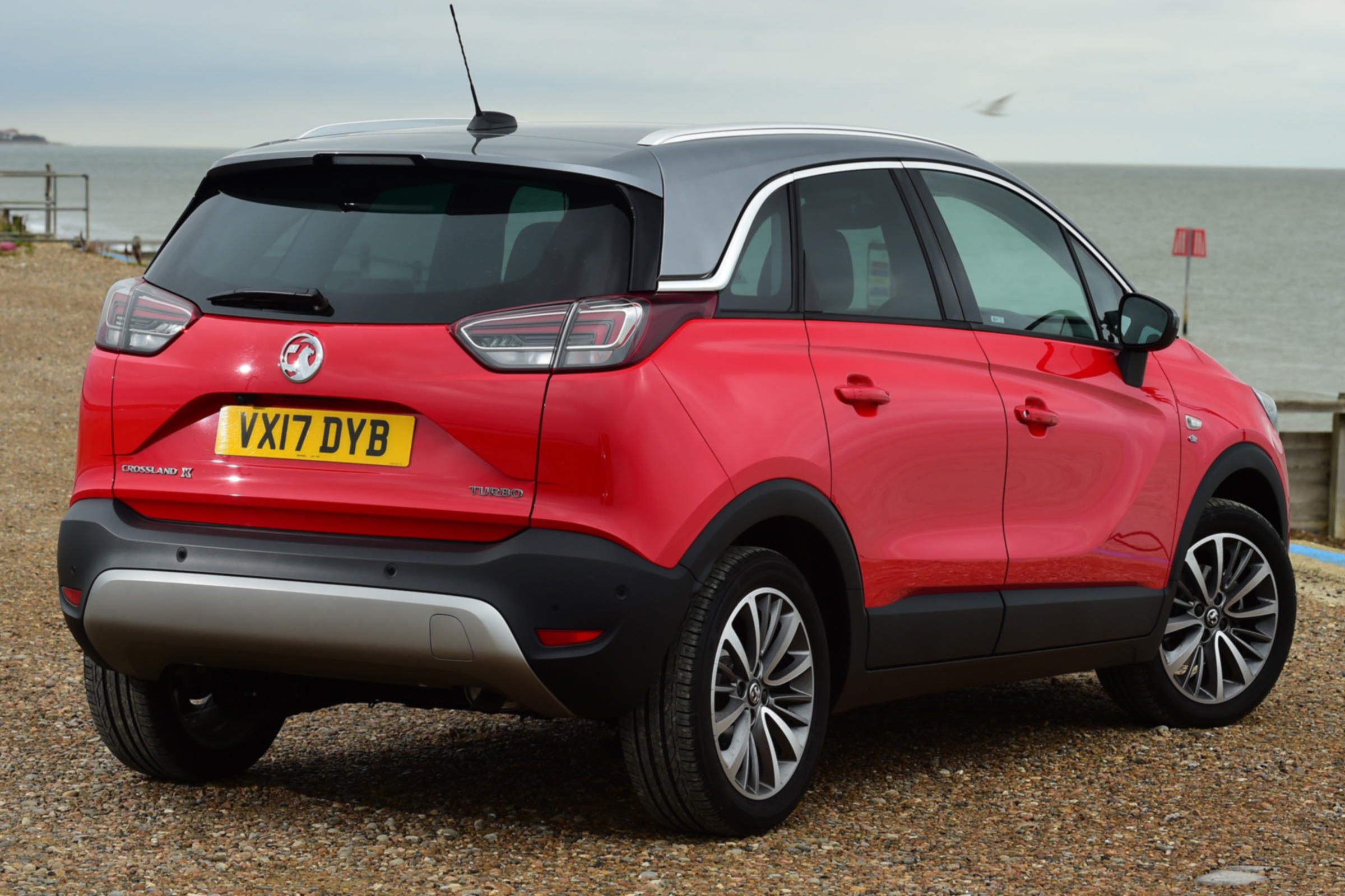 Vauxhall Crossland X - rear static