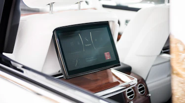 Rolls-Royce Phantom - rear screens