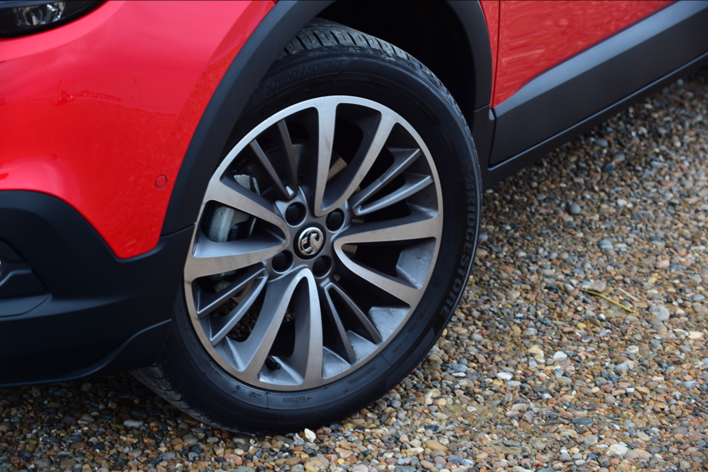 Vauxhall Crossland X - alloy wheel