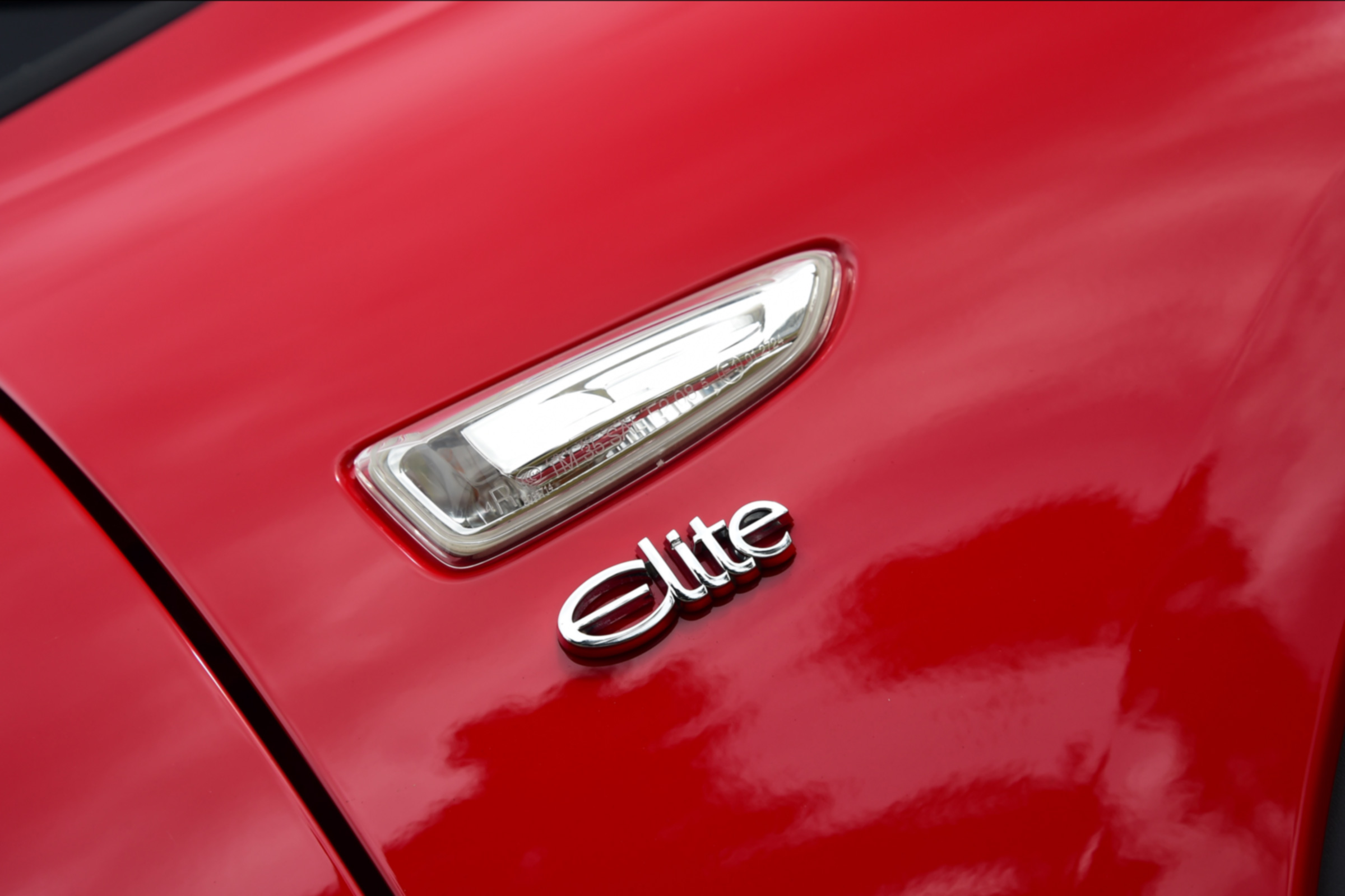 Vauxhall Crossland X - model badge