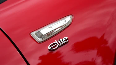 Vauxhall Crossland X - model badge