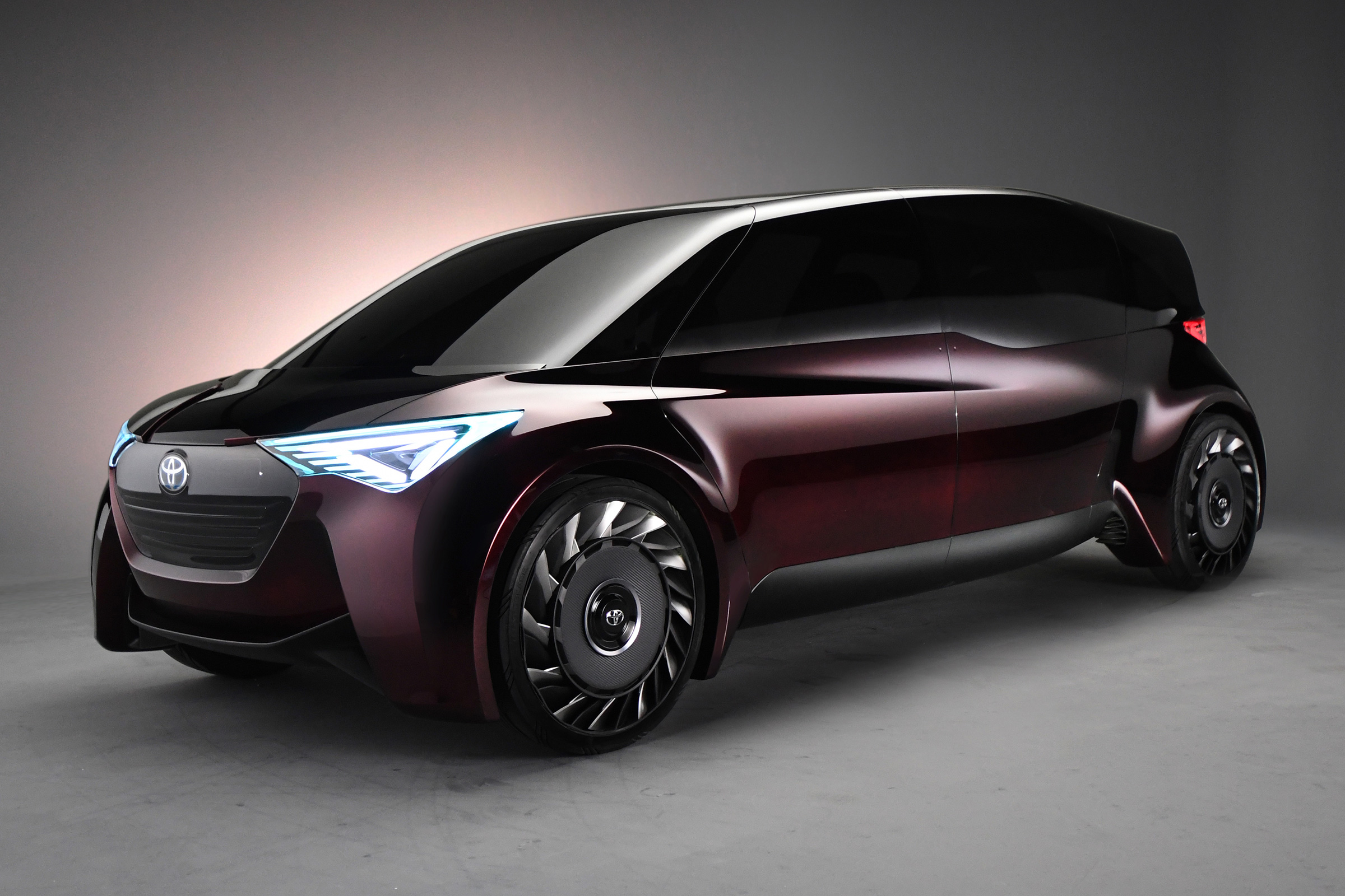 Toyota Fine-Comfort Ride concept - front