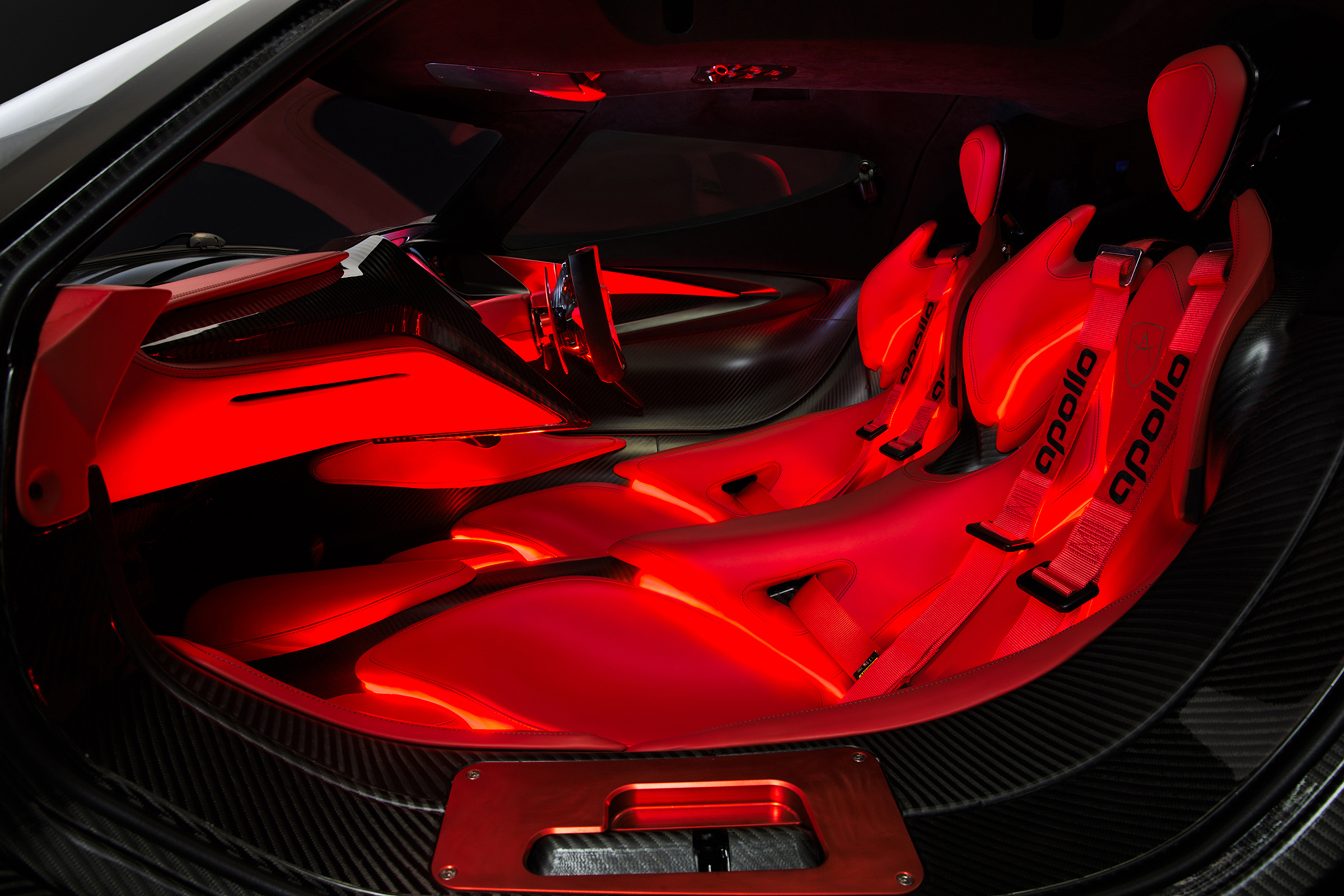 Apollo IE interior