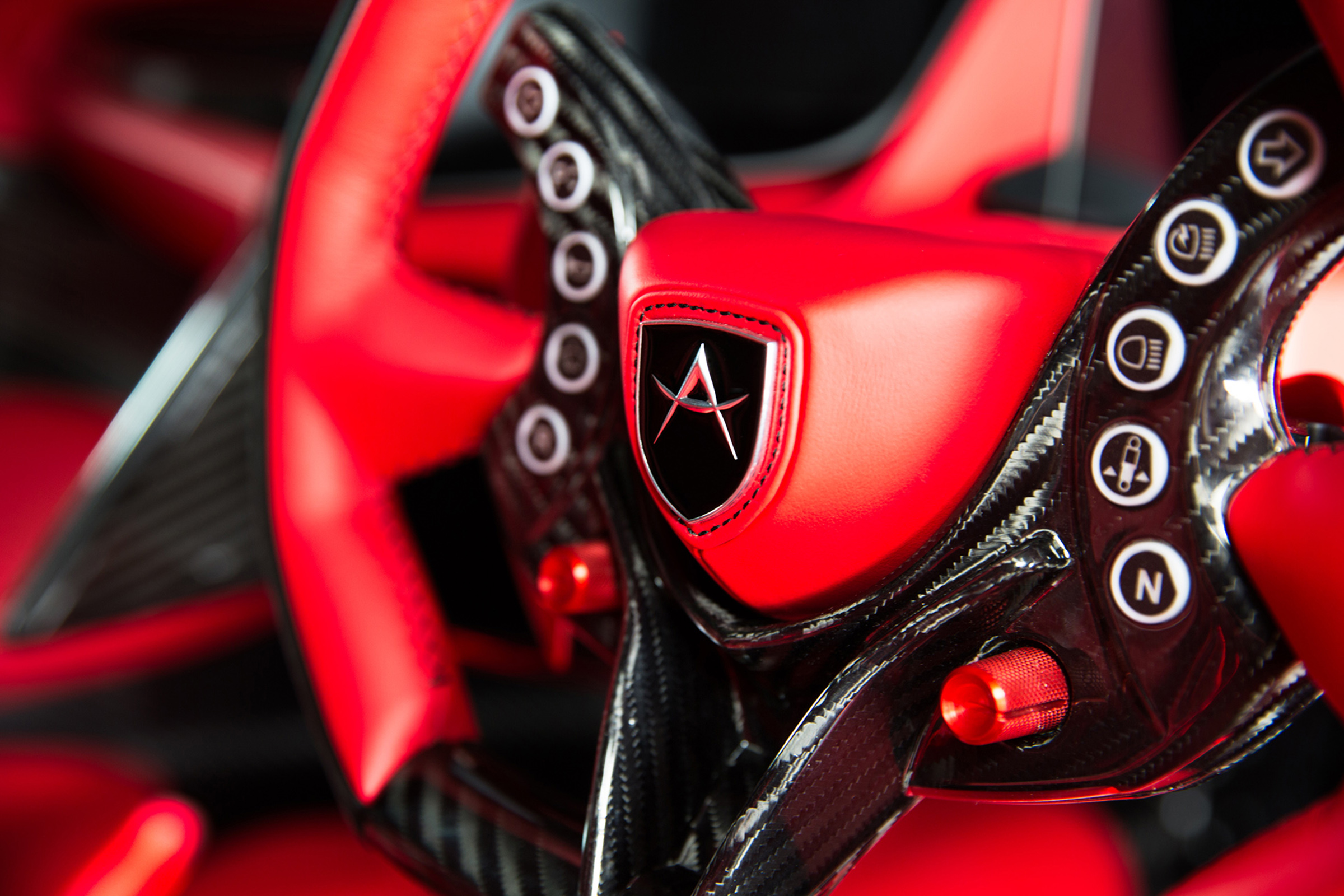 Apollo IE steering wheel buttons