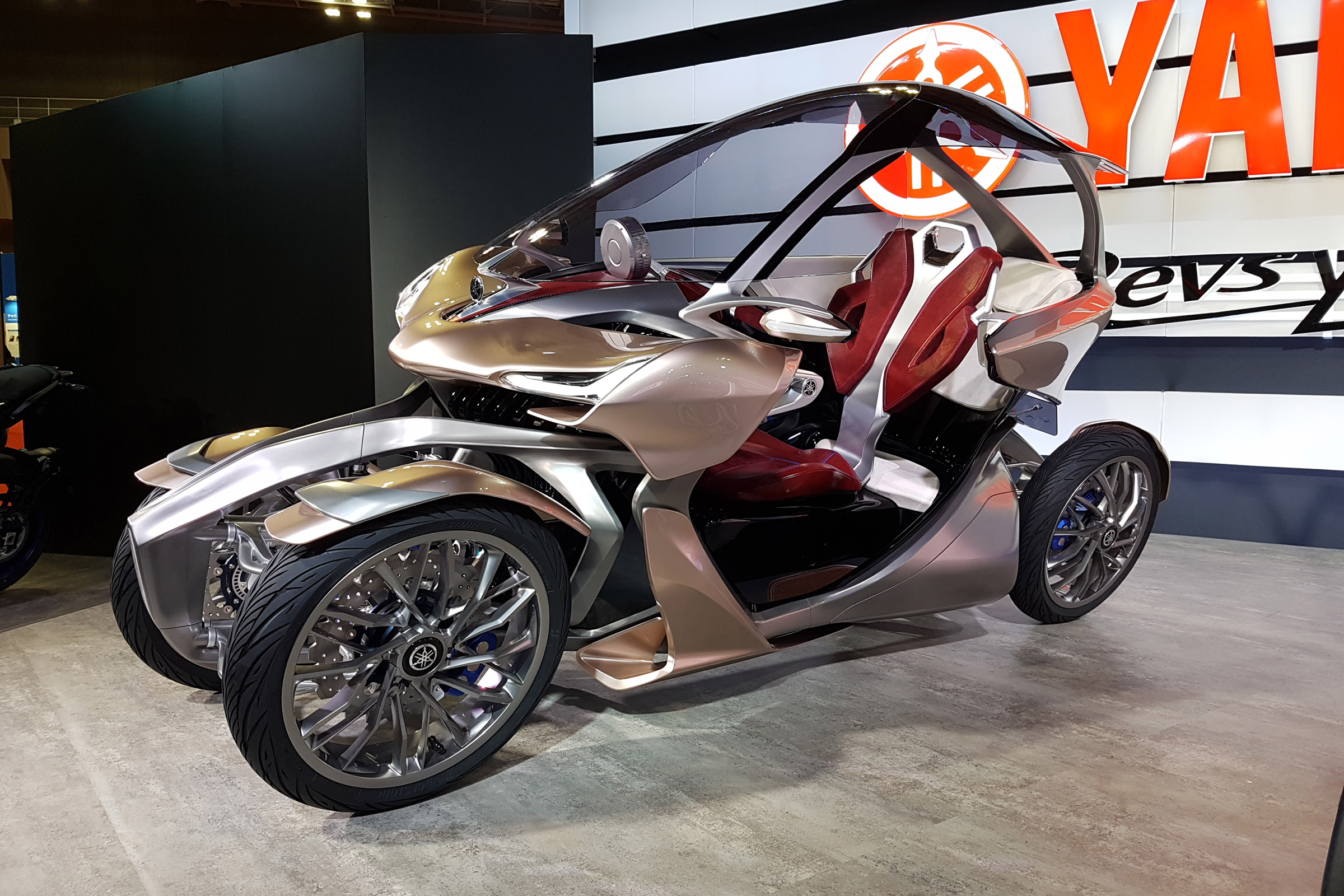 Yamaha MWC-4 front side