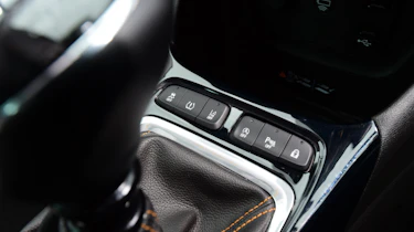 Vauxhall Crossland X - centre console close-up