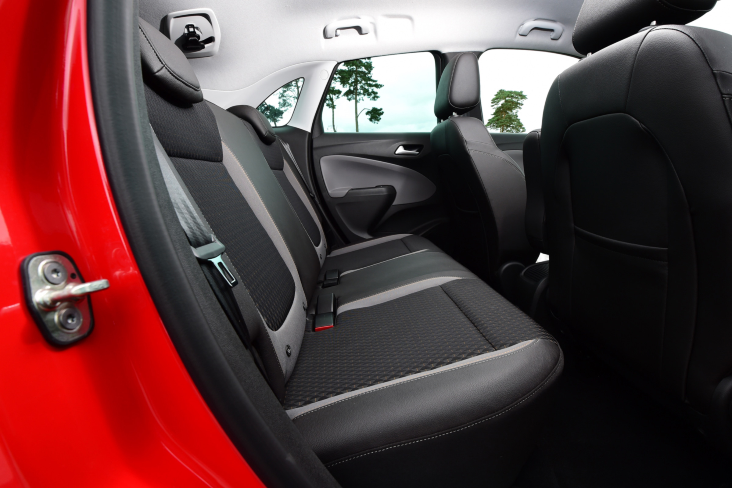 Vauxhall Crossland X - rear seats