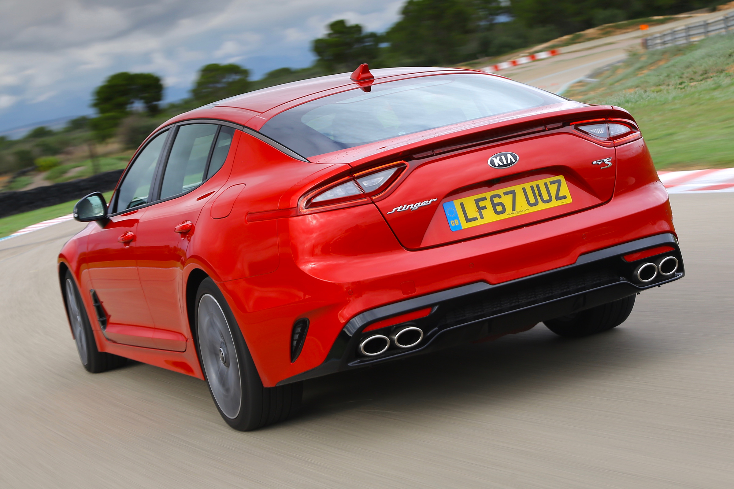 Kia Stinger - rear