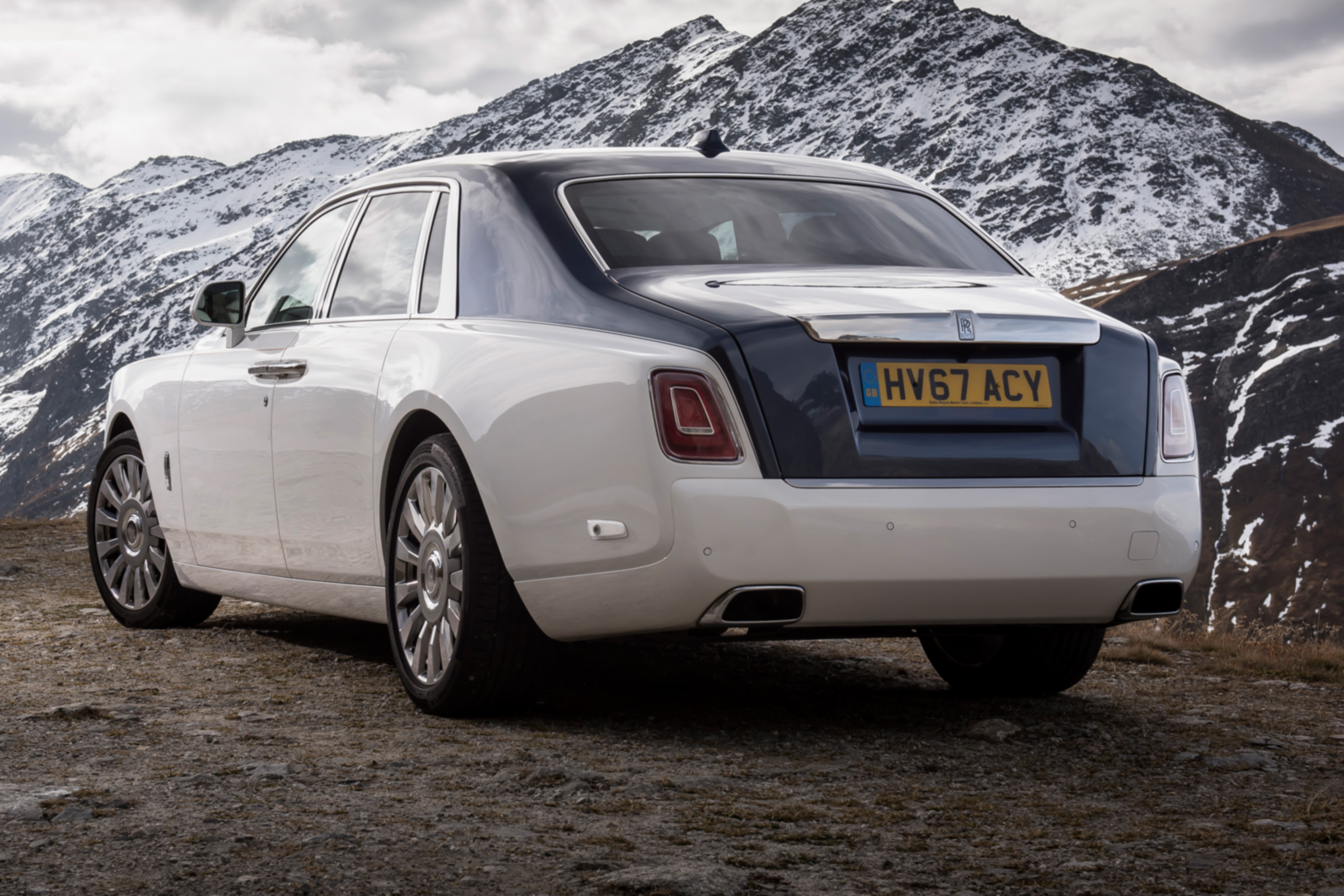 Rolls-Royce Phantom - rear static