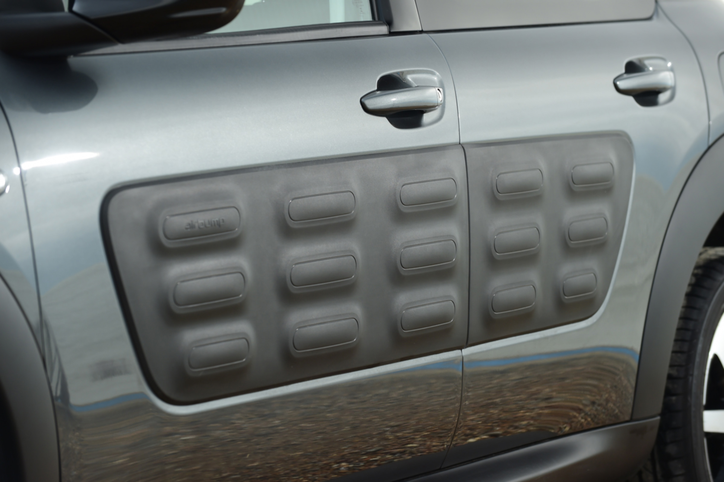 Citroen C4 Cactus - side protection