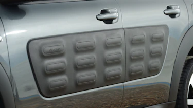 Citroen C4 Cactus - side protection