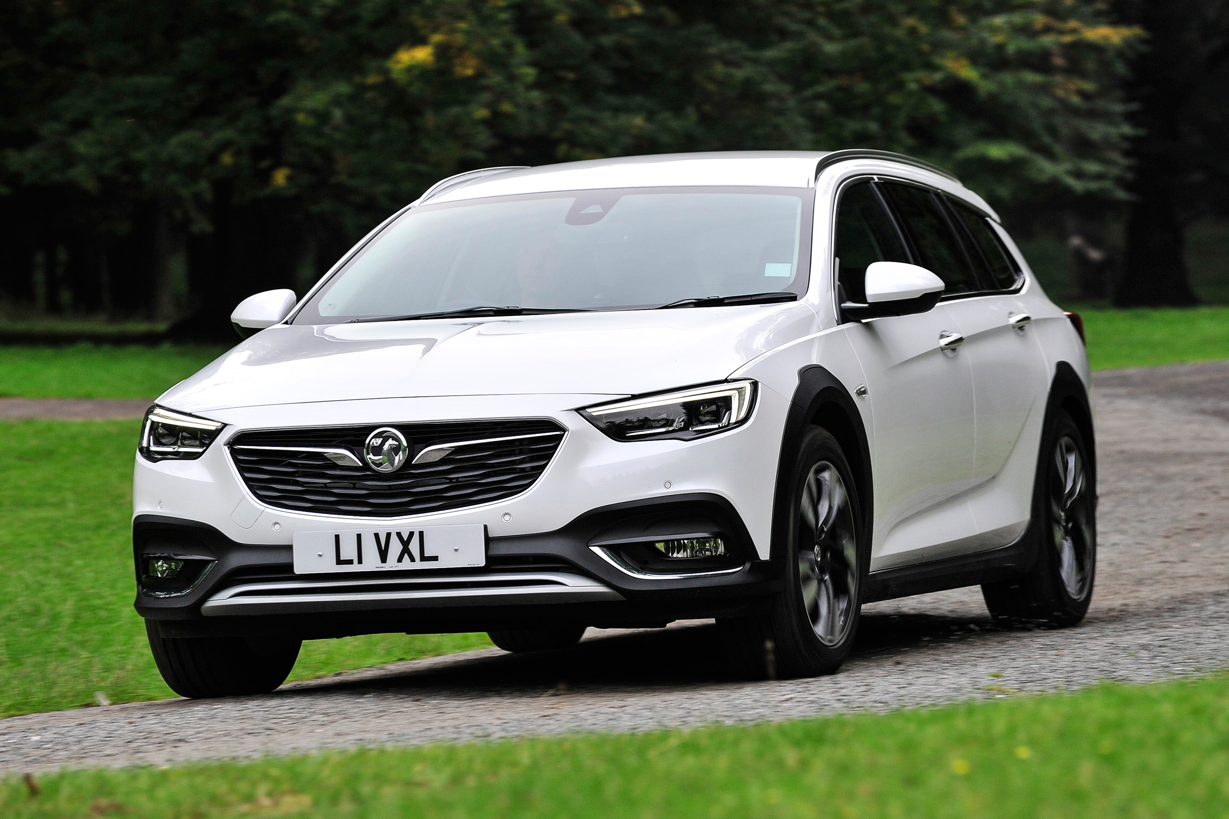 Vauxhall Insignia Country Tourer - front