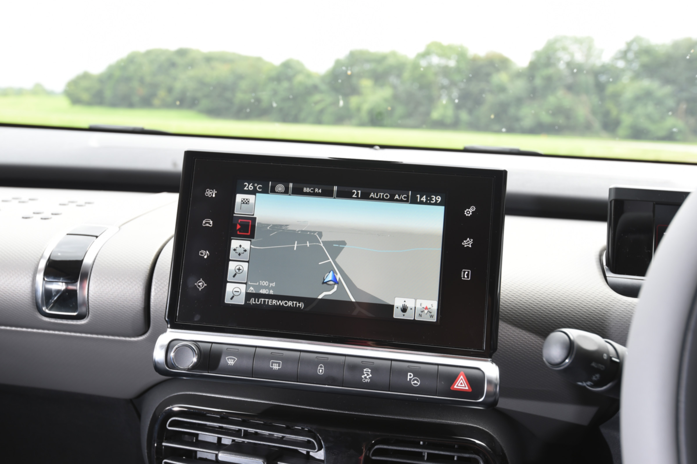 Citroen C4 Cactus - infotainment screen