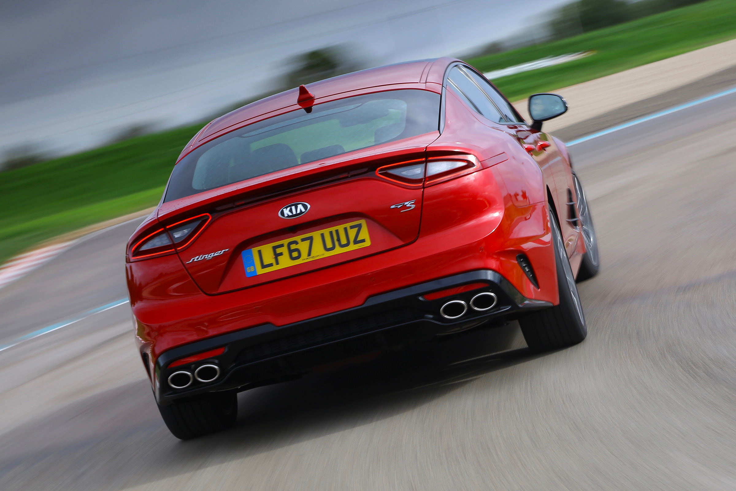 Kia Stinger - rear