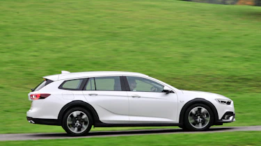 Vauxhall Insignia Country Tourer - side