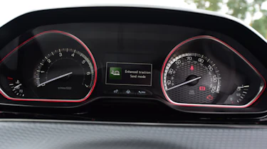 Peugeot 2008 - dash