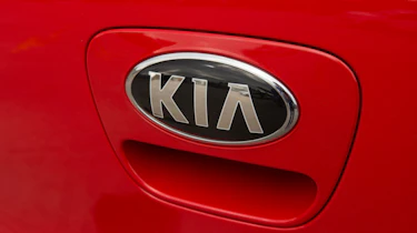 Triple test – Kia Picanto - Kia badge