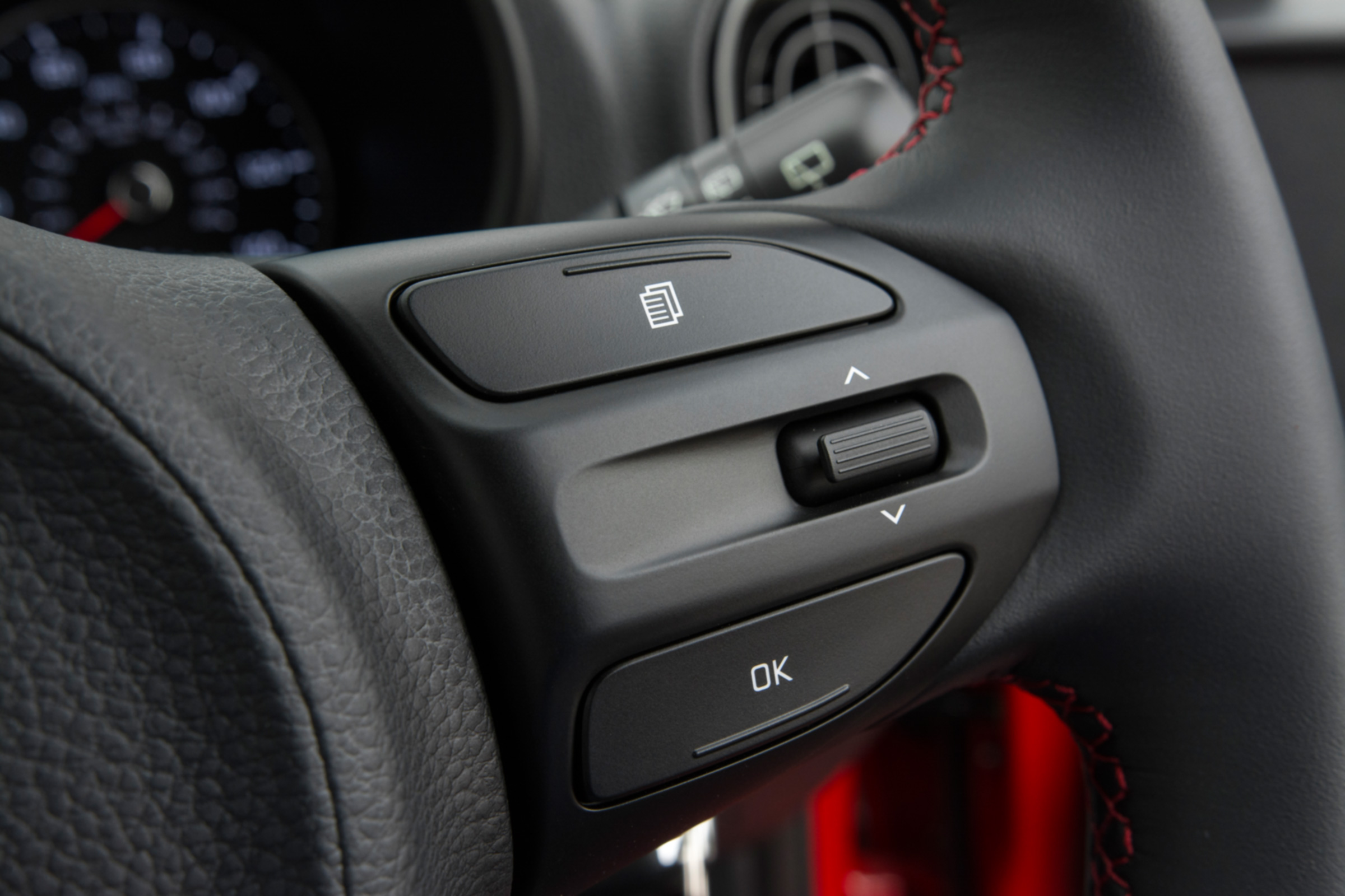 Triple test – Kia Picanto - steering controls