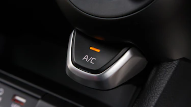 Triple test – Kia Picanto - AC button