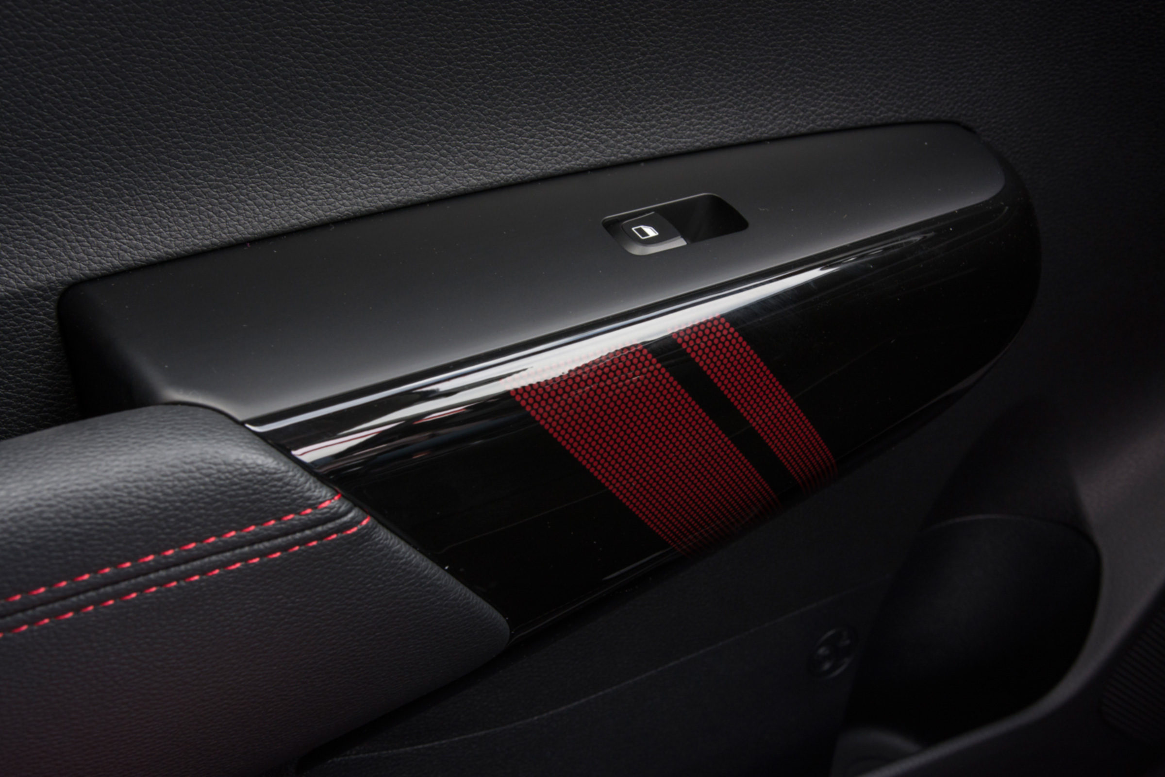 Triple test – Kia Picanto - door trim