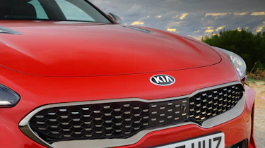 Kia Stinger - front