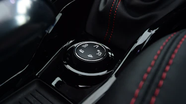 Peugeot 2008 - controls