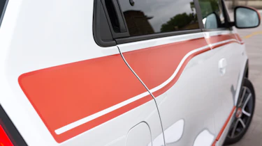 Triple test – Renault Twingo - vinyl sticker