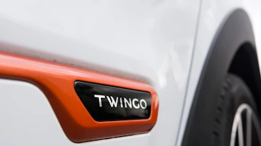 Triple test – Renault Twingo - badge